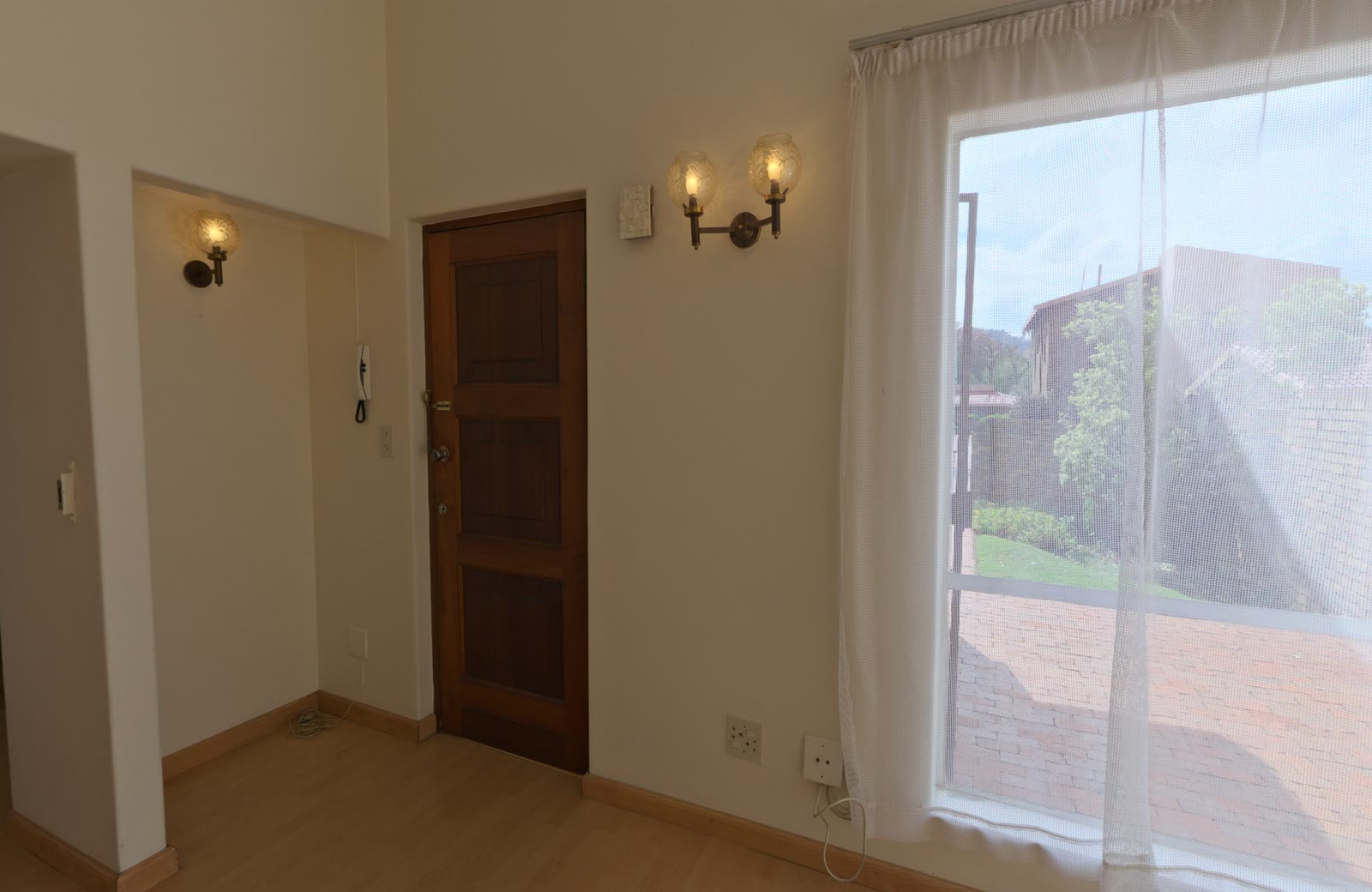 Apartamento iluminado com 2 dormitórios no Jardim